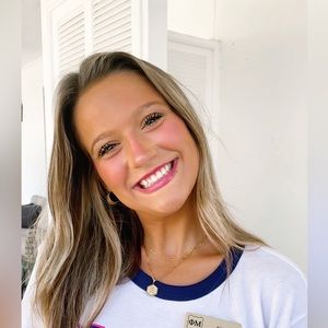 Meet your Posher, Ella